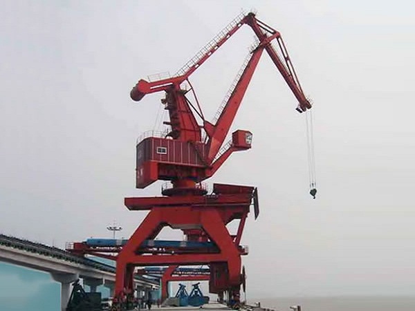 起重機回轉支承的維護保養